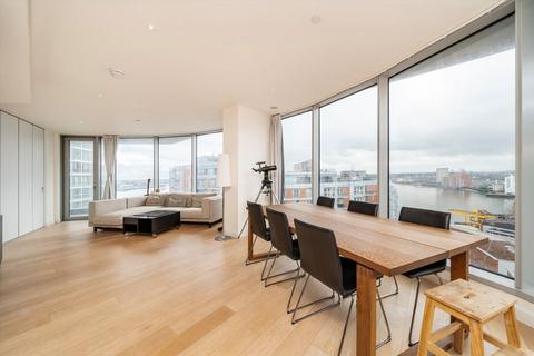 3 bedroom flat to rent, Biscayne Avenue, London E14