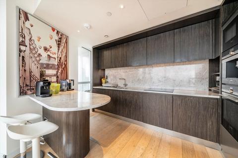 3 bedroom flat to rent, Biscayne Avenue, London E14