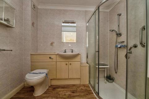 2 bedroom flat for sale, Long Causeway, Exmouth, Devon, EX8