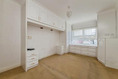2 bedroom flat for sale, Long Causeway, Exmouth, Devon, EX8