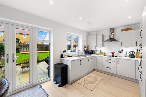 3 bedroom semi-detached house for sale, Tortoiseshell Place, Lancing