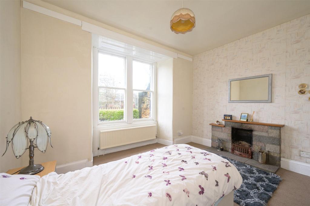 Gf Living Room/Bed4