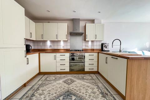 3 bedroom terraced house for sale, Swithins Lane, Patchway, Bristol, BS34