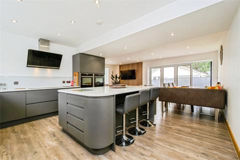 4 bedroom detached house for sale, Newton Road, Bishopsteignton, Teignmouth, Devon, TQ14