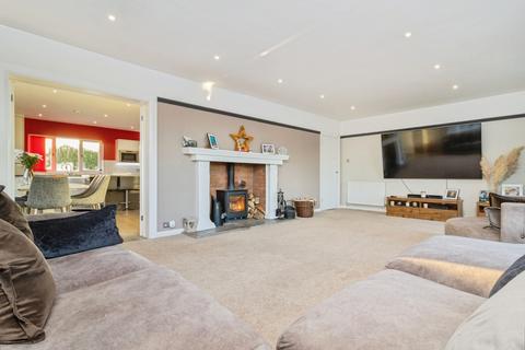 4 bedroom bungalow for sale, Brixham Road, PAIGNTON, Devon, TQ4