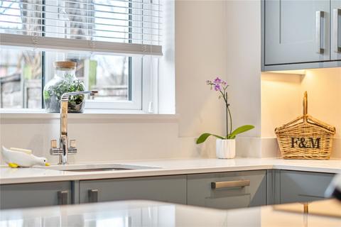 1 bedroom house for sale, Hawkswell Walk, Woking, Surrey, GU21