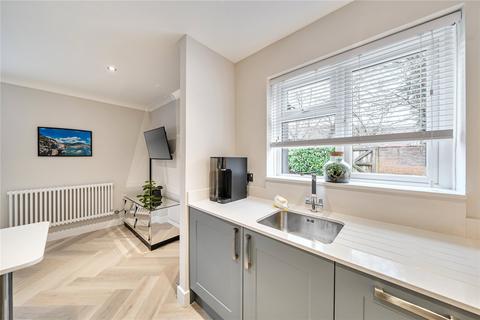 1 bedroom house for sale, Hawkswell Walk, Woking, Surrey, GU21