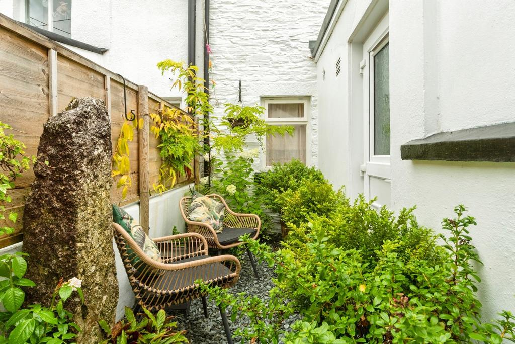 Rear Courtyard