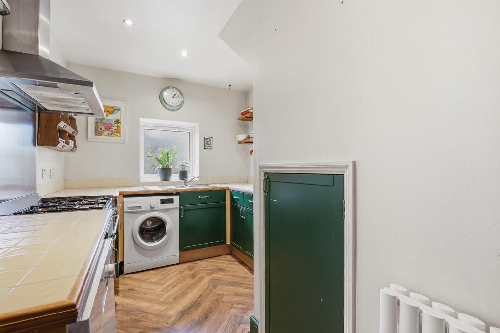 02-6b2c JHProp Wpen  - 6 Parish Mews - 4.jpg
