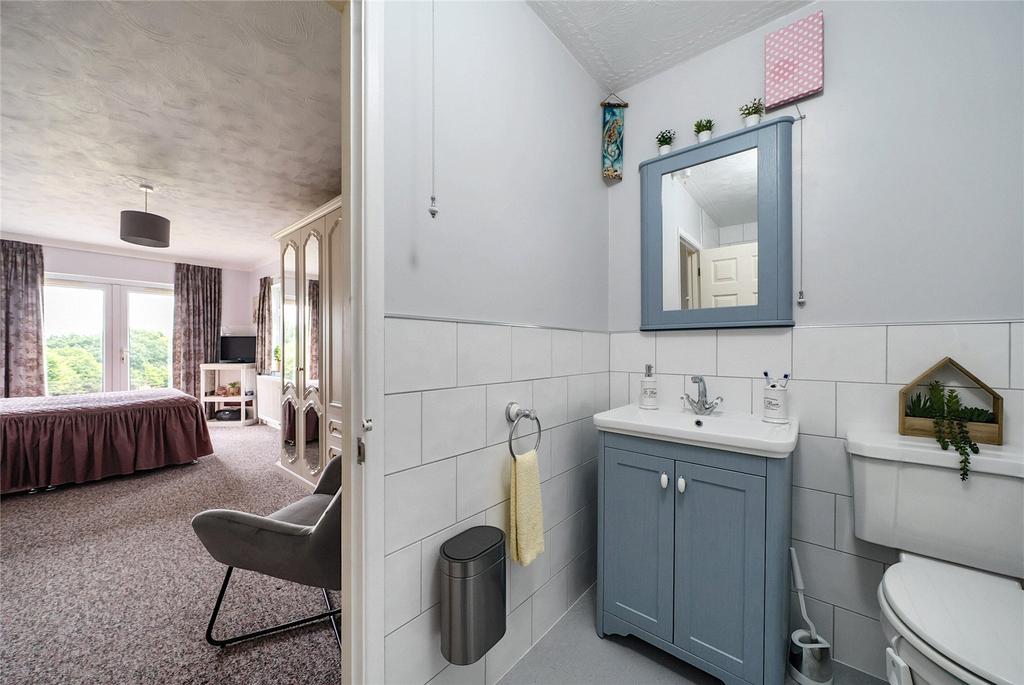 Ensuite