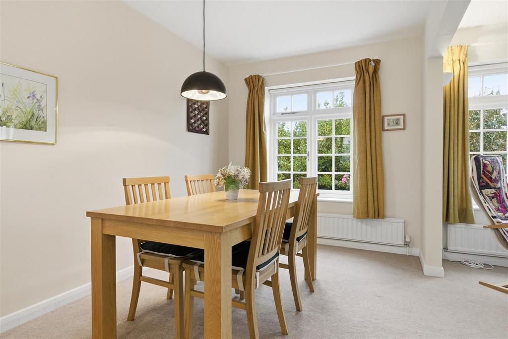 2 Manor Farm Close 18.jpg