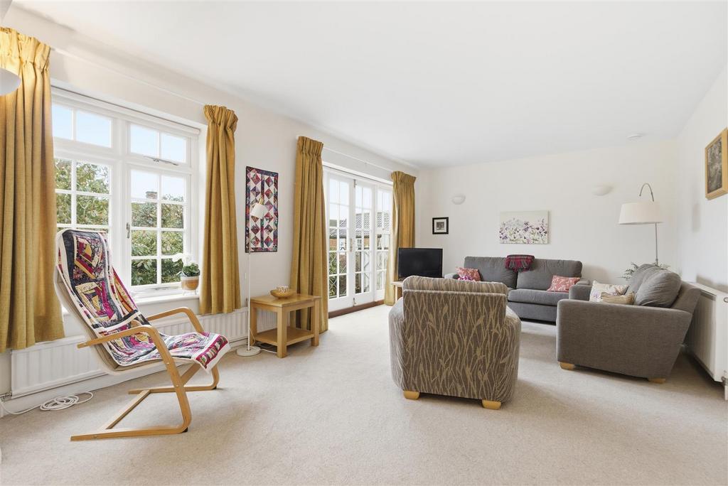 2 Manor Farm Close 13.jpg