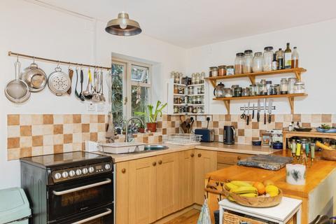 1 bedroom flat for sale, Rotherfold, Totnes, Devon, TQ9