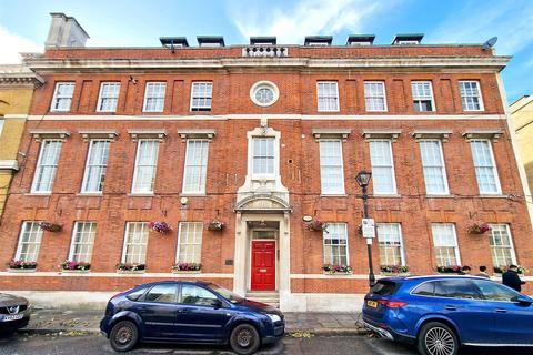 1 bedroom property to rent, Cephas Avenue, London