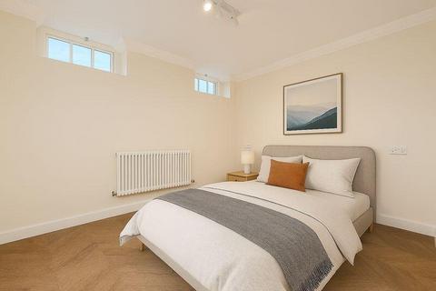 1 bedroom property to rent, Cephas Avenue, London