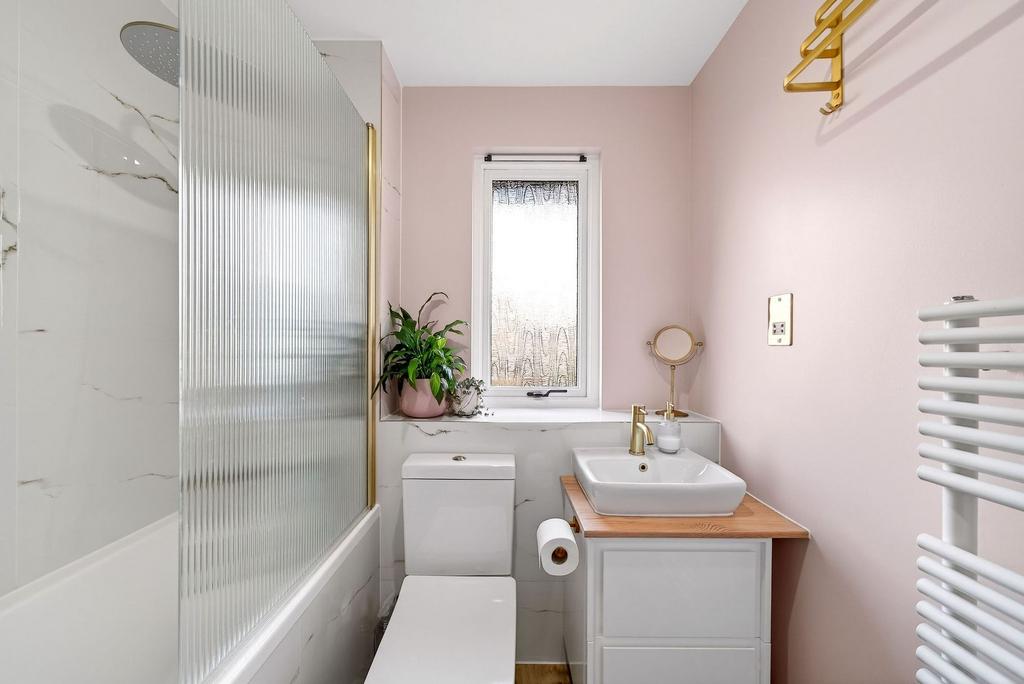 Main bathroom