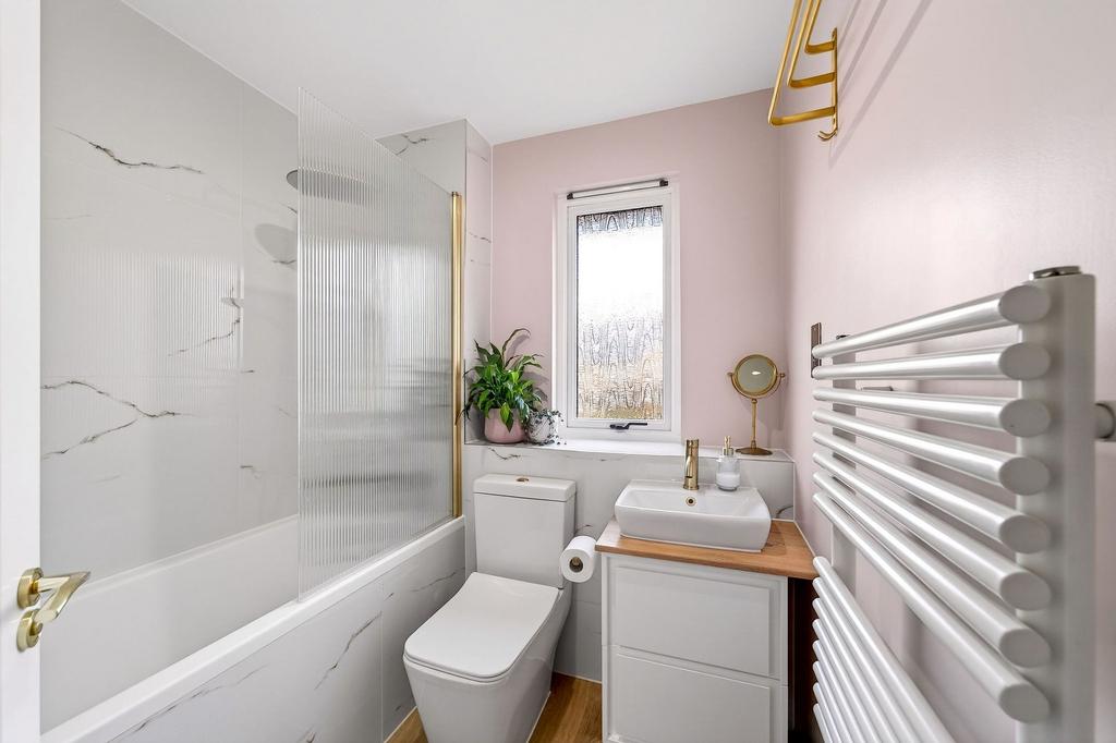 Main bathroom