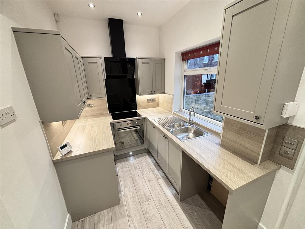 Open Plan Kitchen and Dining Room