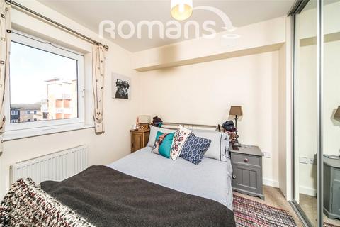undefined, Whale Avenue, Reading, Berkshire