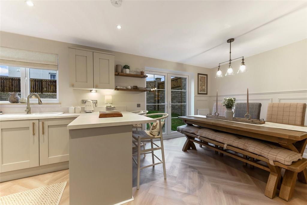 Kitchen / Dining
