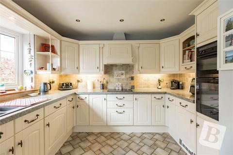 3 bedroom semi-detached house for sale, Sycamore Avenue, Upminster, RM14