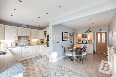 3 bedroom semi-detached house for sale, Sycamore Avenue, Upminster, RM14