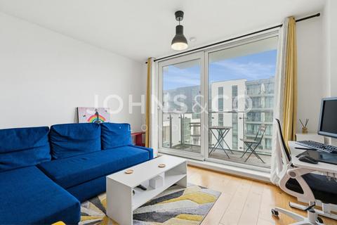 1 bedroom apartment to rent, Great West Quarter, Brentford,London, TW8