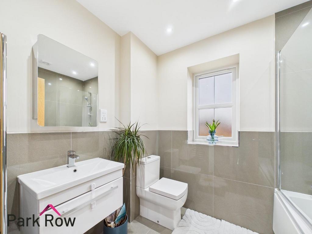 Main bathroom