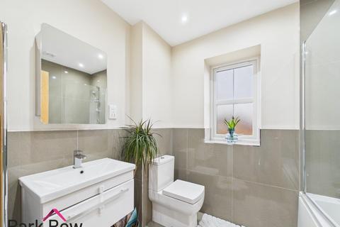 4 bedroom detached house for sale, Manor Chase, Micklefield, Leeds