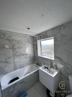 undefined, East Hill, LUTON LU3