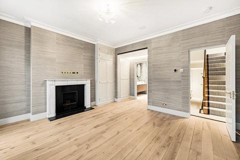 5 bedroom terraced house to rent, Moore Street, Chelsea, London