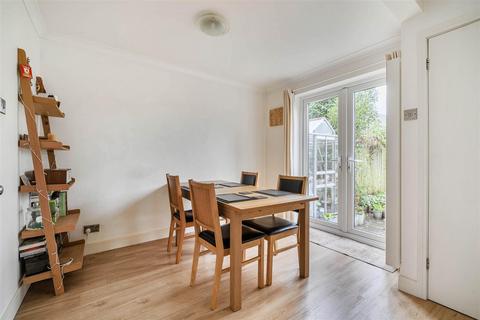 undefined, Michaelmas Close, Hampshire GU46
