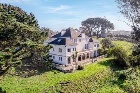 6 bedroom property for sale, Rue du Hamel, St Saviour's, Guernsey, GY7