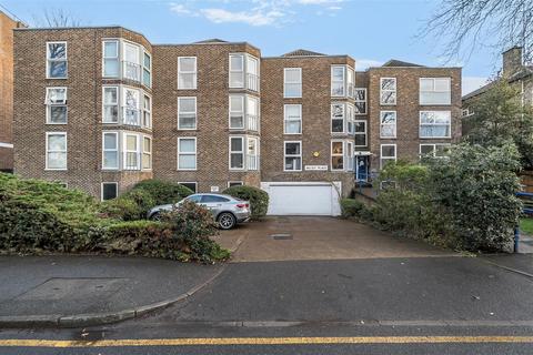 1 bedroom flat to rent, Valley Place, Surbiton
