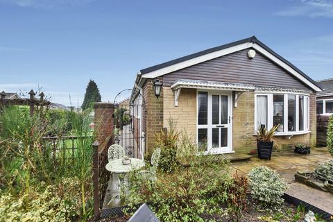 2 bedroom detached bungalow for sale, Parkways Grove, Leeds LS26