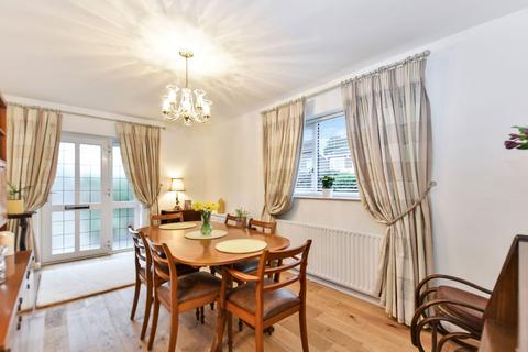 2 bedroom detached bungalow for sale, Parkways Grove, Leeds LS26