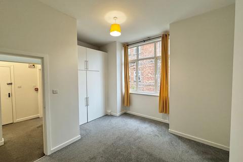 1 bedroom flat to rent, Clarendon Road, Manchester, M16