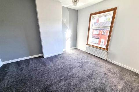 undefined, South End Grove, Leeds