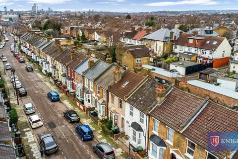 3 bedroom terraced house for sale, St Margarets Road , Tottenham, London, N17