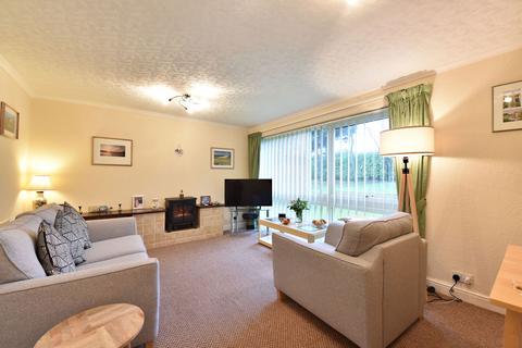 2 bedroom ground floor flat for sale, Ingatestone Drive, Stourbridge DY8