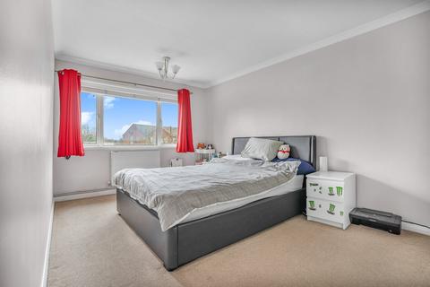 undefined, Hithermoor Road, Staines-upon-Thames, TW19