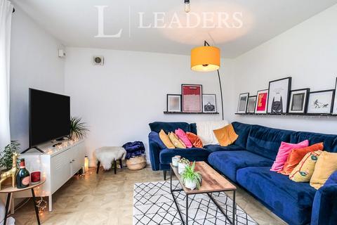 2 bedroom flat to rent, Sutton Close, BR3
