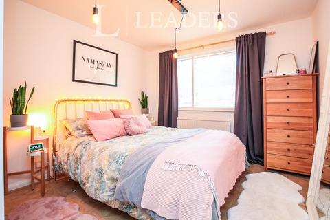 2 bedroom flat to rent, Sutton Close, BR3