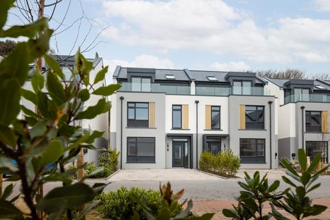 3 bedroom semi-detached house for sale, Rue de Bas Courtils, St. Sampson, Guernsey