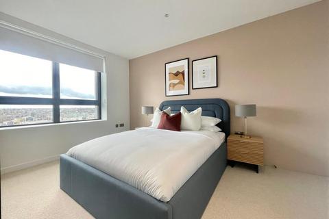 2 bedroom flat to rent, Bella House, 8 Pilot Walk, Greenwich Peninsula, London SE10