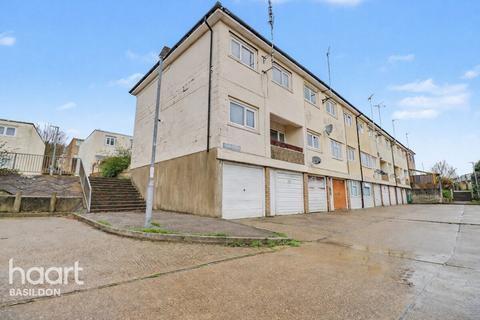 3 bedroom end of terrace house for sale, Sturrocks, Basildon