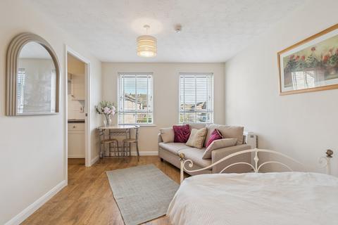 undefined, Hellyer Way, Bourne End, SL8