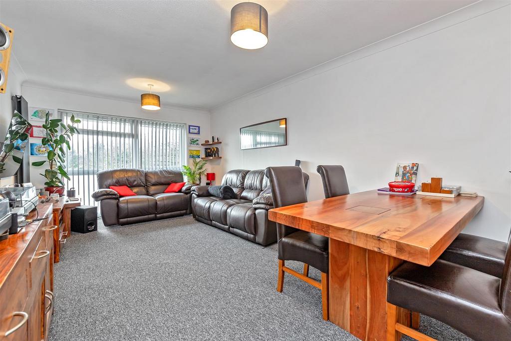 5 Hathaway Court-11.jpg