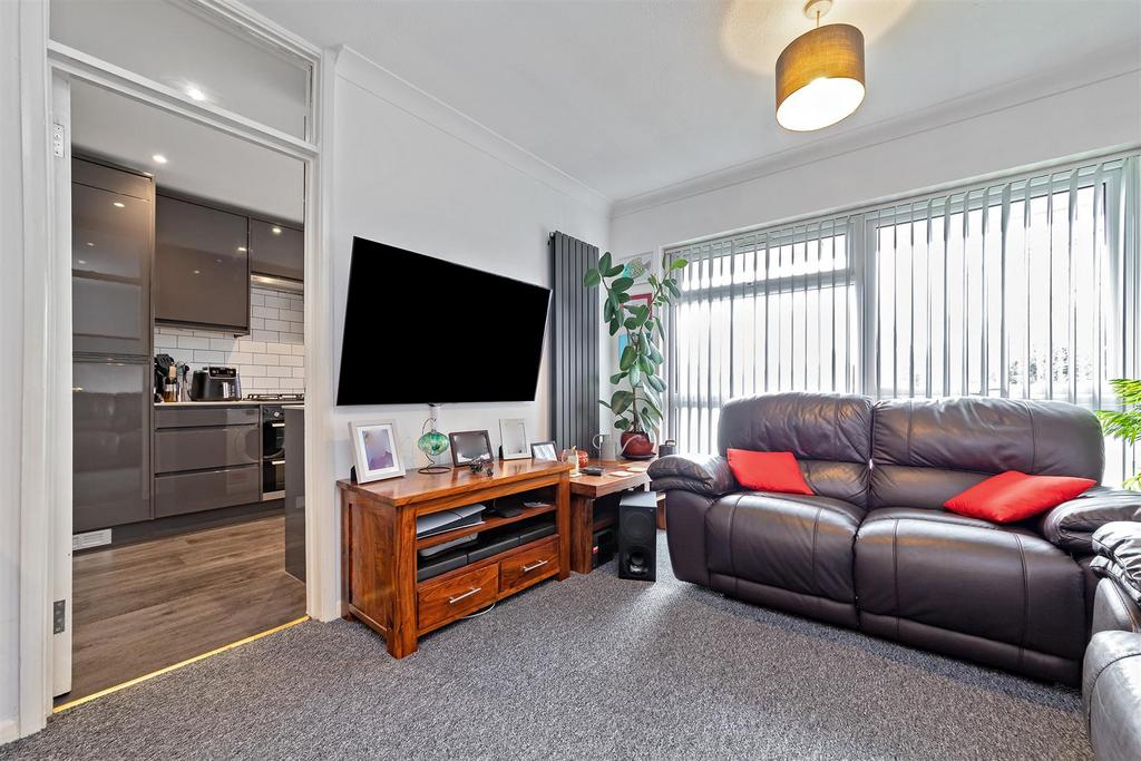 5 Hathaway Court-17.jpg