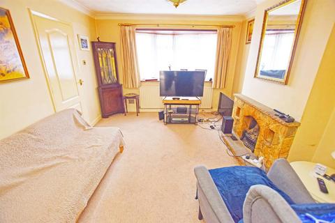 4 bedroom semi-detached house for sale, Childscroft Road, Rainham, Gillingham